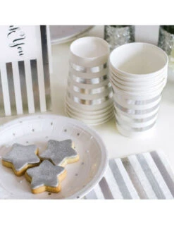 20 Petites Serviettes Blanches Pois Et Rayures Argent -Déco Festive Soldes 20 petites serviettes blanches pois et rayures argents 5