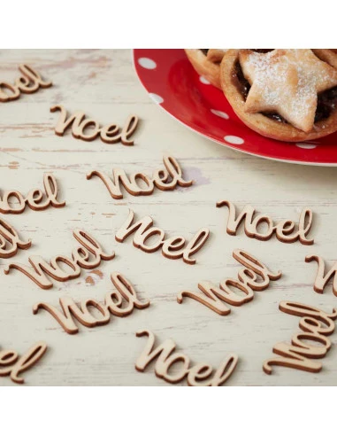 25 Confettis De Table Noel En Bois 2 25 Confettis De Table Noel En Bois – Image 2