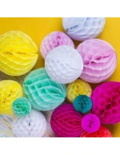 3 Boules Alvéolées En Papier De Soie Vert Pastel 25cms/20cms/15cms -Déco Festive Soldes 3 boules alveolees en papier de soie vert pastel 25cms 20cms 15cms 2