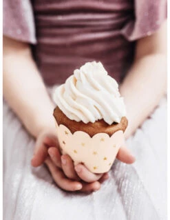 6 Habillages Caissettes Gateaux Ivoires Etoiles Dorées -Déco Festive Soldes 6 habillages caissettes gateaux ivoires etoiles dorees 2