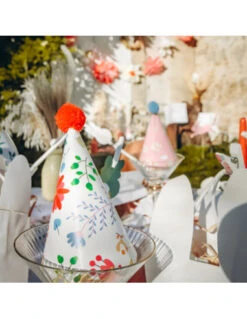 8 Chapeaux Pointus Liberty Avec Pompons -Déco Festive Soldes 8 chapeaux pointus liberty avec pompons 2