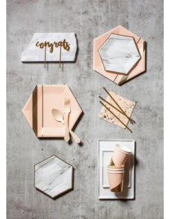 8 Grandes Assiettes Roses Avec Bandes Dorées -Déco Festive Soldes 8 grandes assiettes roses avec bandes dorees 2