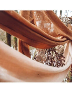 Chemin De Table Mousseline Marron 28Cmx5m 6 Chemin De Table Mousseline Marron 28Cmx5m -Déco Festive Soldes chemin de table mousseline marron 28cmx5m 2