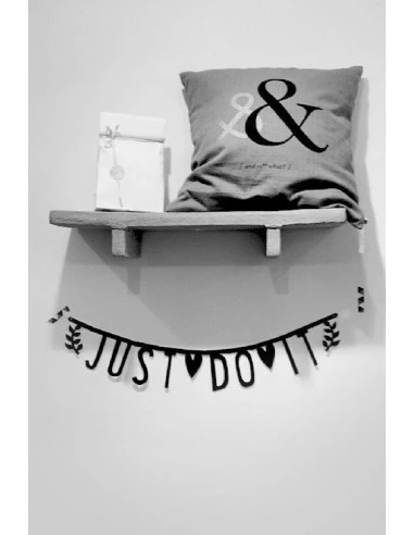 Guirlande Noire A Little Lovely Company 1 Guirlande Noire A Little Lovely Company