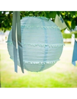 Lampion En Papier Bleu Ciel Avec Pompons -Déco Festive Soldes lampion en papier bleu ciel avec pompons 2